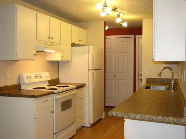 5190 NW Neakahnie Ave APT 17, Portland, OR 97229