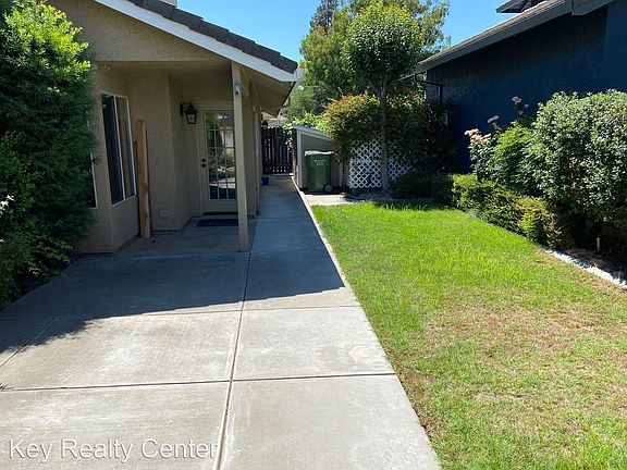 4th image of 707 Summit Lakes Way