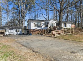 2451 Ridgecrest Dr, Stanley, NC 28164
