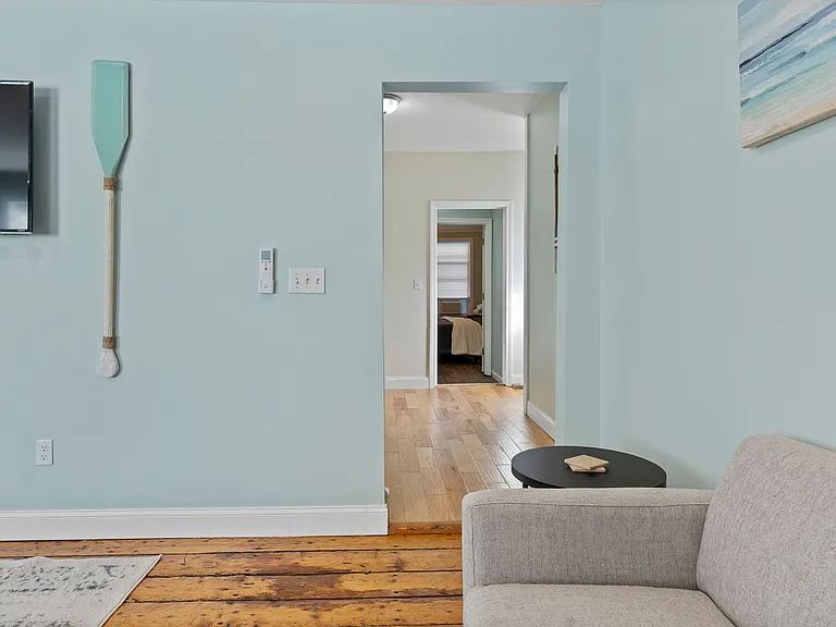 15 Fern Park Ave. — Photo 102