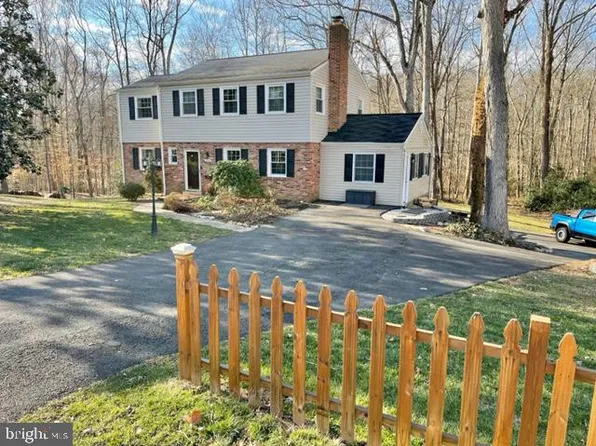 7635 Highland St, Springfield, VA 22150