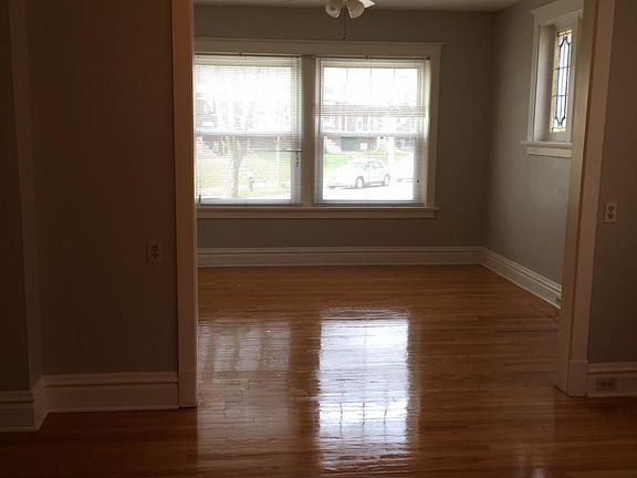 4th image of 4602 Cleveland Ave APT 1E