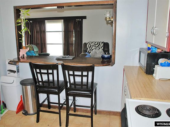 5th image of 410 North Ln