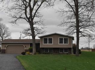 1741 W West Win Rd S, Winamac, IN 46996