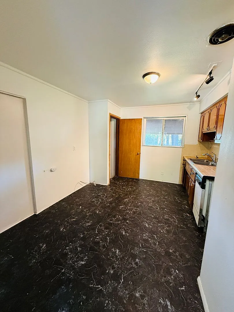 3 bedroom 1.5 bathroom - Florissant Home — Photo 4