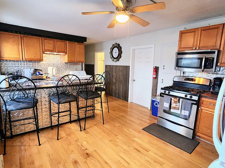 Gas Stove and Microwave for Cooking