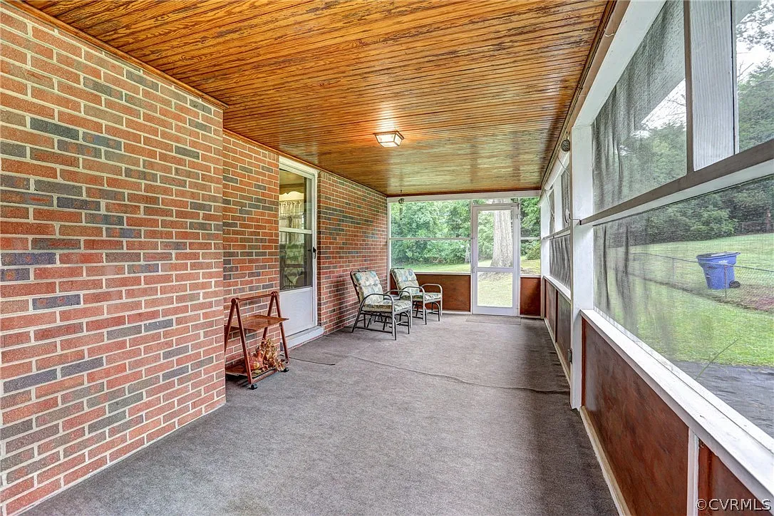 3920 Tanbark Rd photo 1