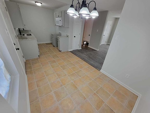 5th image of 661 E Trigg Ave