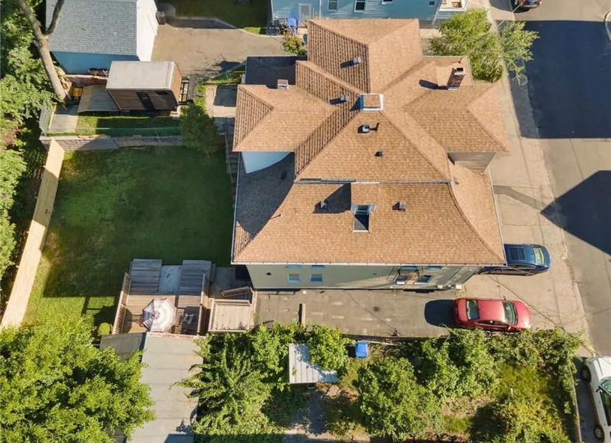 2 bed, 850 sqft, $1,800 — Photo 3