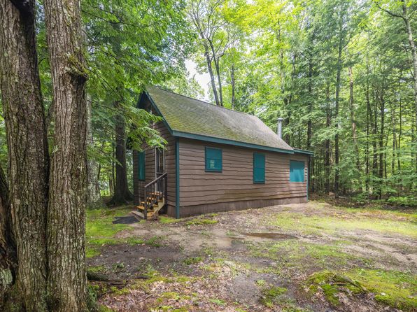 52 Swan Pond Road, Hartford, ME 04220