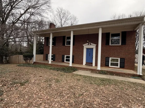 809 Forestbrook Dr, Gastonia, NC 28056
