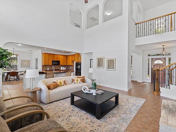 5th image of 2704 Covington Pl