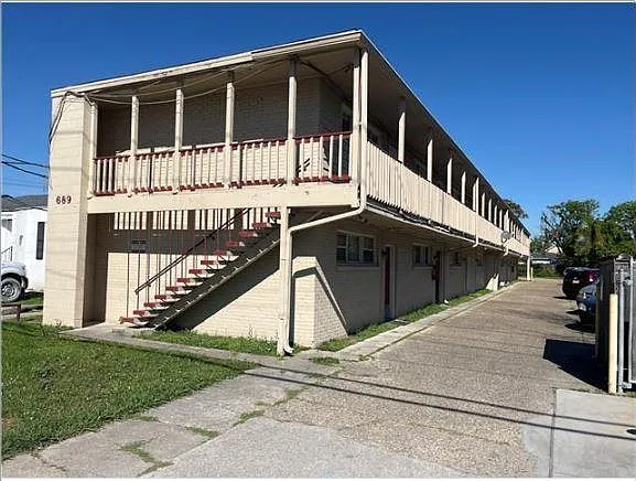 689 Central Ave #J — Photo 1