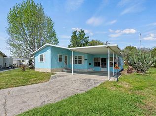 1901 Elizabeth Ln, Mount Dora, FL 32757