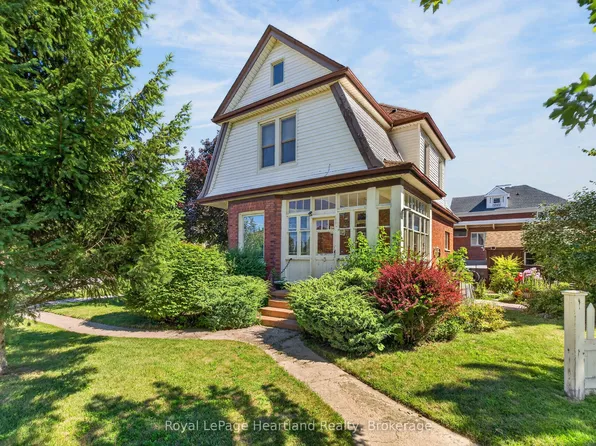 85 Montreal St, Goderich, ON N7A 2G5