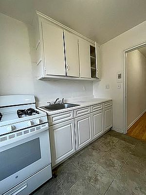 4th image of 139-05 85th Dr APT 5A
