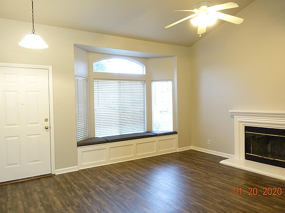 2nd image of 1598 Steinbeck Dr