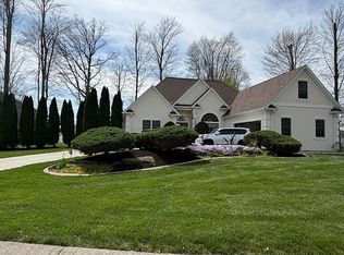 355 Woodside Ct, Batesville, IN 47006