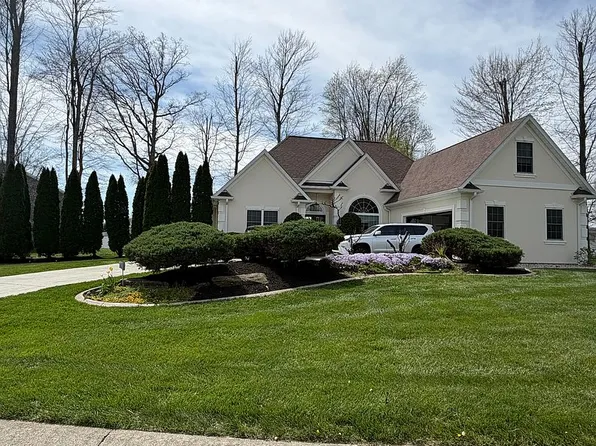 355 Woodside Ct, Batesville, IN 47006