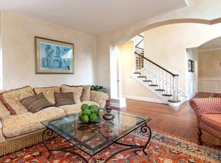 702 Grizzly Terrace Dr, Oakland, CA 94611