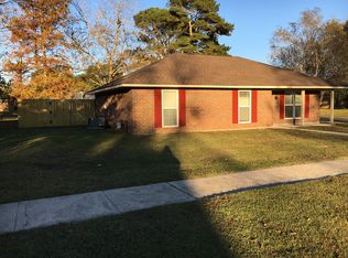 10043 Mint Dr, Baton Rouge, LA 70809