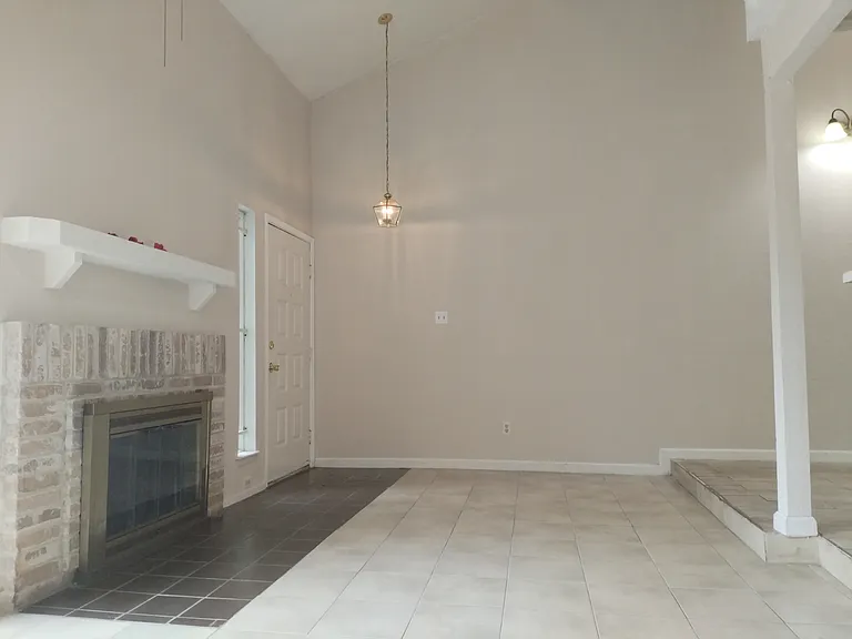13016 Wirevine Ln — Photo 4
