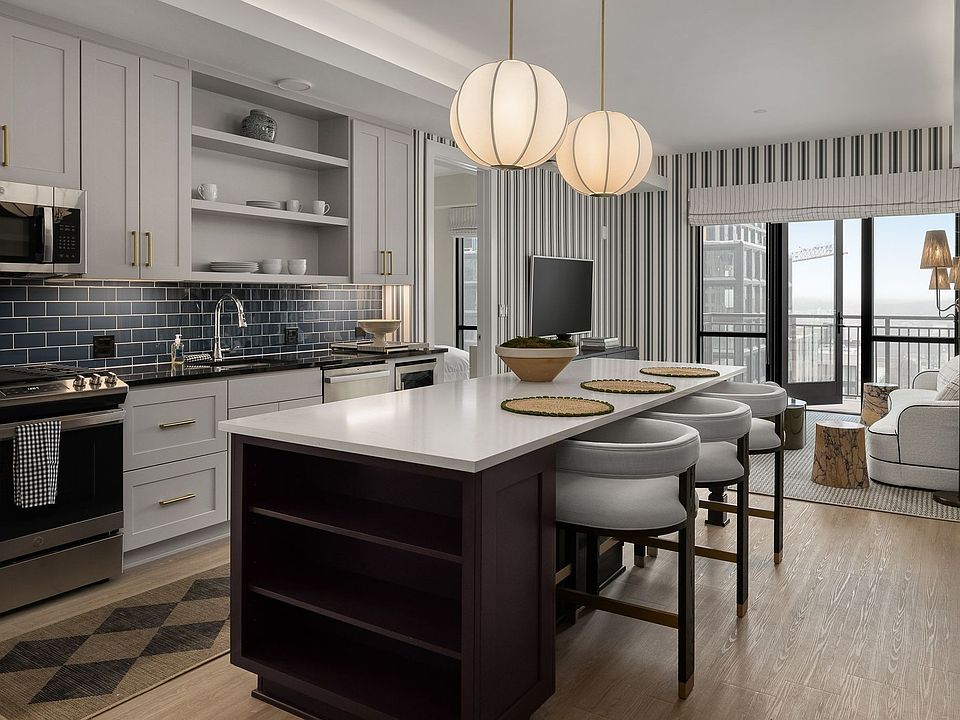 1st image of 930 Commerce St #38