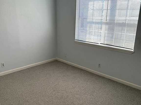 5th image of 6411 S Newport Ave APT B