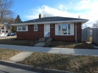 1501 Shoreland Dr, Racine, WI 53402