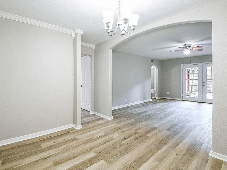 2585 Marilee Ln #3 — Photo 4