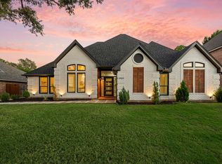 2905 Crestline Dr, Grapevine, TX 76051