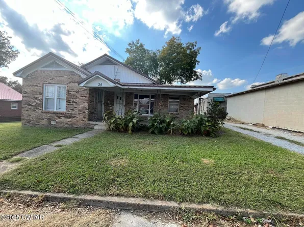 24-40 S Pleasant St #52, Decaturville, TN 38329