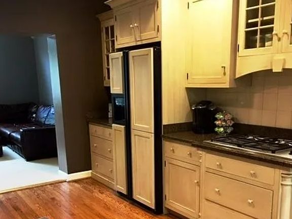 4th image of 1439 Lakewood Dr