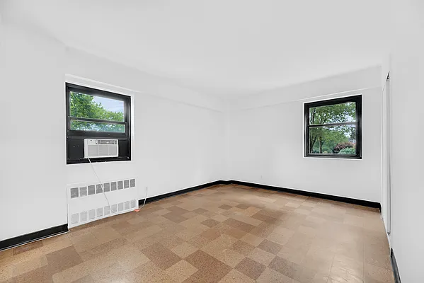 Sold by Bond New York | media 11