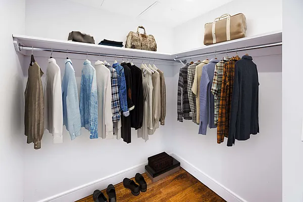 Rented by 843 Lexington Holdings LLC | media 9