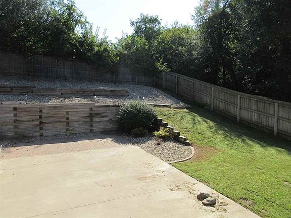 4th image of 712 N Sunset Dr