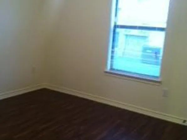 1000 Cleveland St APT 8, Denton, TX 76201