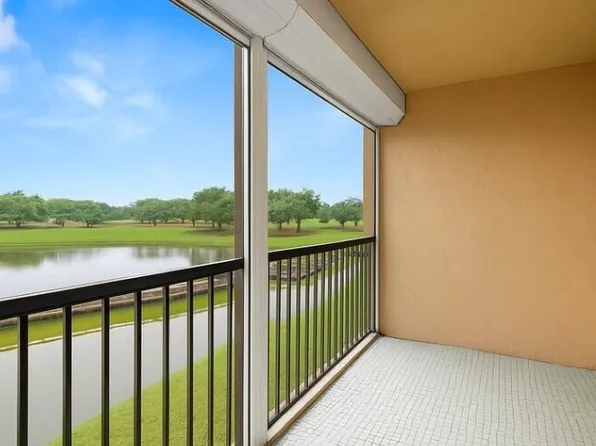 3001 W Rolling Hills Circle #301, Davie, FL 33328