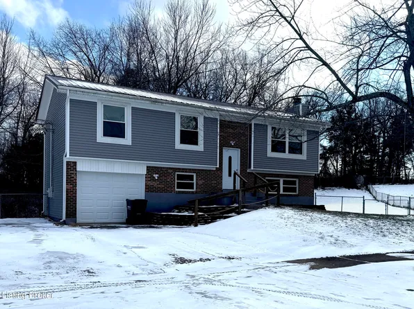 934 Woods Hollow Dr, Radcliff, KY 40160