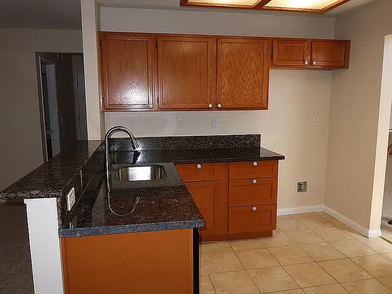 701 Deerfield Dr — Photo 3