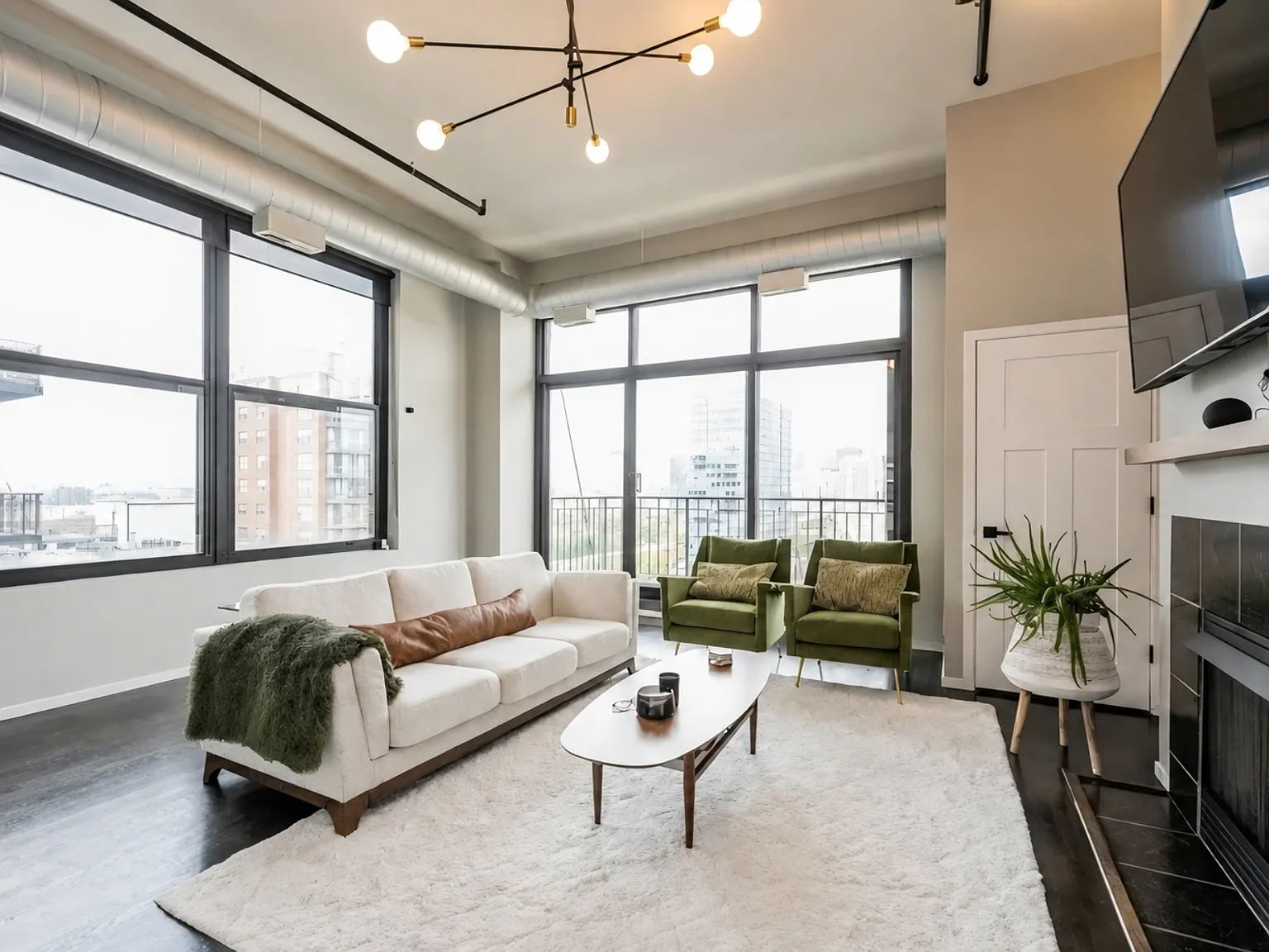 2 bed, 1200 sqft, $3,400 — Photo 2