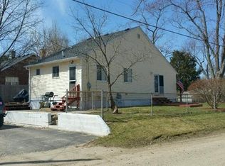 1048 McClellan Dr, Lake Orion, MI