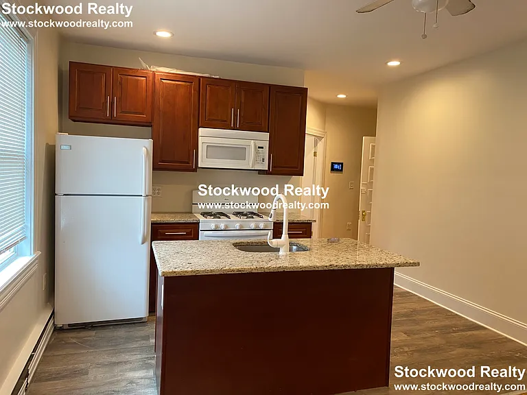 90 Lyndhurst St #4 — Photo 47