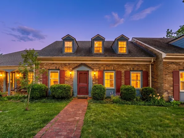 10 Waverley Grn, Staunton, VA 24401