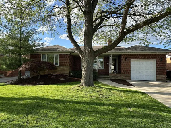 22521 Ardmore Park Dr, Saint Clair Shores, MI 48081
