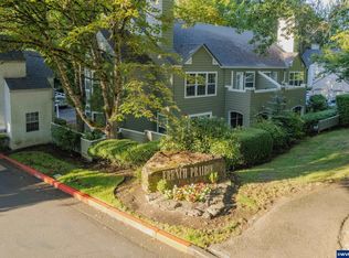 8315 SW Curry Dr, Wilsonville, OR 97070