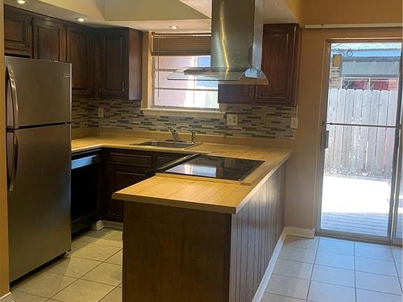 4th image of 4479 Woodland Dr APT C