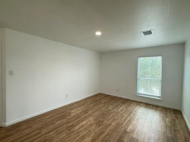 418 Golden Walk — Photo 18
