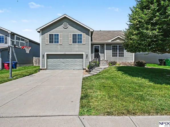 13913 Springview Dr, Bellevue, NE 68133