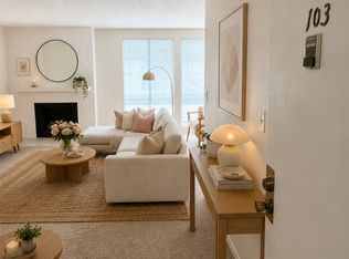 1037 3rd St APT 103, Santa Monica, CA 90403